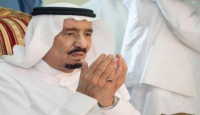الملك السعودي يستجم على شواطئ فرنسا ويُغرق اليمنيين في بحر من الدماء والجوع