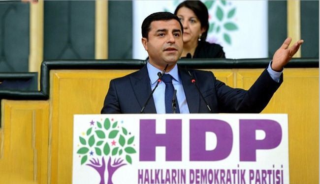 المعارض صلاح الدين دمرتاش الهدف الاول للرئيس اردوغان