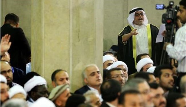 الرادود نزار القطري يلقي قصيدةً  في قائد الثورة الإسلامية