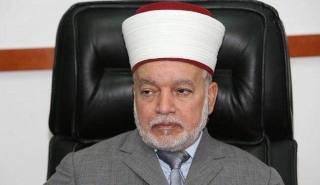 مفتي القدس يحذر من التدخل في الأقصى ومقابر المسلمين