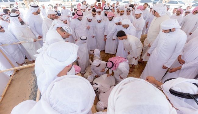 اماراتيون يتظاهرون مطالبون بسحب قوات بلادهم من اليمن
