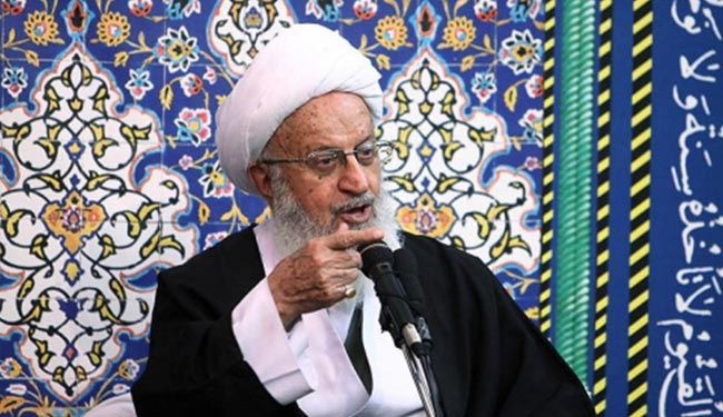 آية الله مكارم شيرازي: آل سعود عاجزون عن ادارة الحرمين الشريفين