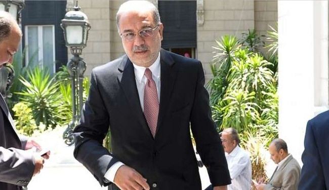 السيسي يكلف وزير البترول السابق بتشكيل حكومة جديدة