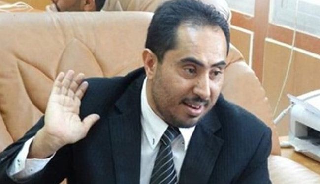 الإمارات تجبر هادي على الإطاحة بمحافظ عدن؛ لماذا؟