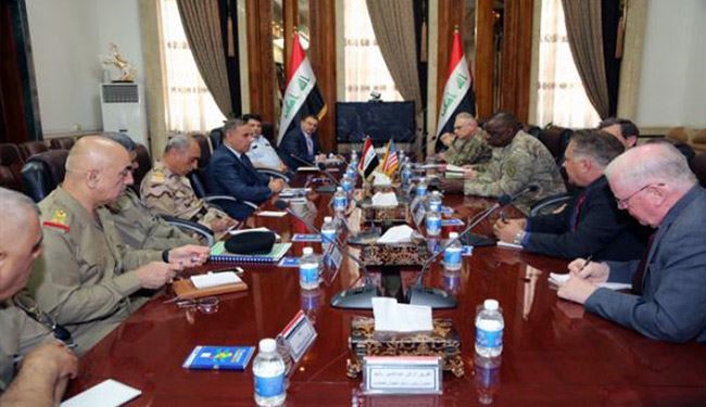 العبيدي واوستن يبحثان الاستعدادات لتطهير مركز الرمادي