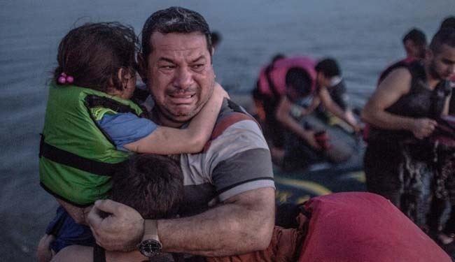 الغارديان: المهاجرون والهروب من جحيم إلى آخر