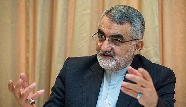 بروجردي یدعو للعمل علی اعادة الاستقرار الی المنطقة
