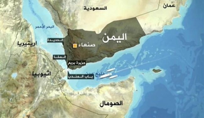 إصابة مباشرة لبارجة بتحالف العدوان السعودي في باب المندب