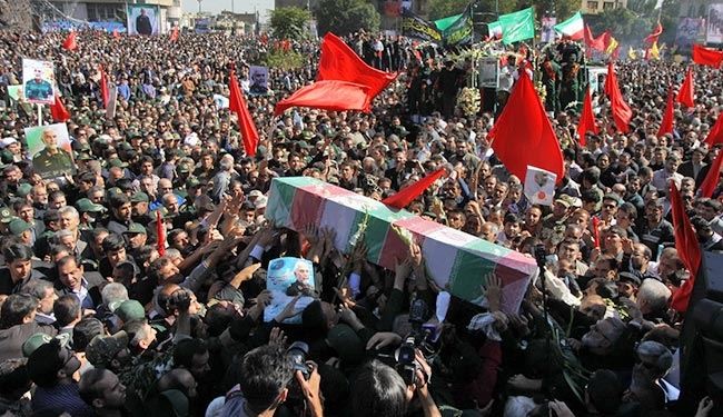 تشييع جثمان الشهيد همداني في مسقط راسه