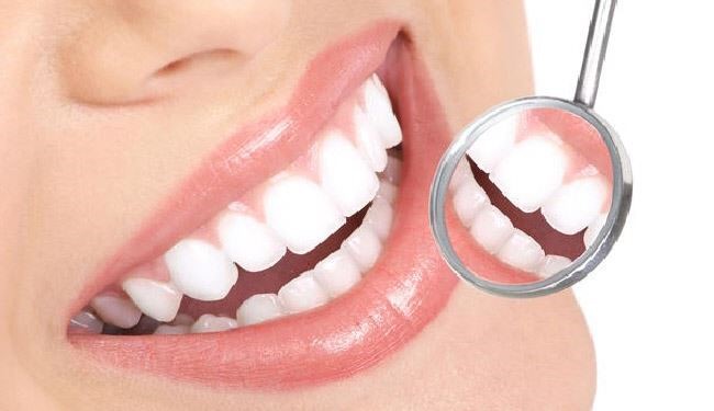 أخطاء ترتكب يوميا تضر بالأسنان... فما هي؟