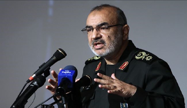 العميد سلامي: سنقطع ايادي المستكبرين عن العالم الاسلامي