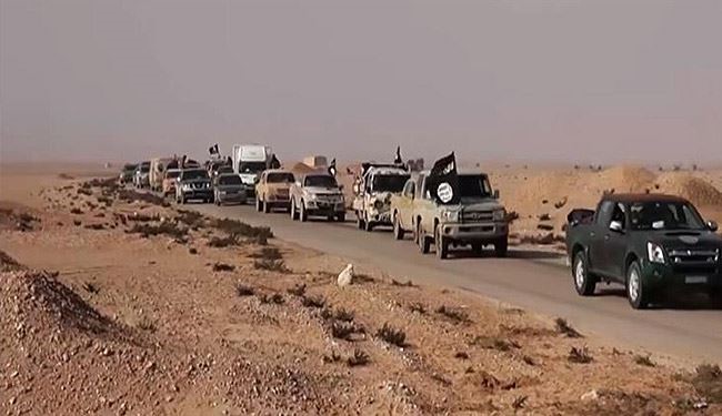 دخول اسر داعشية روسية وبنغلادشية الى الرطبة عبر سوريا