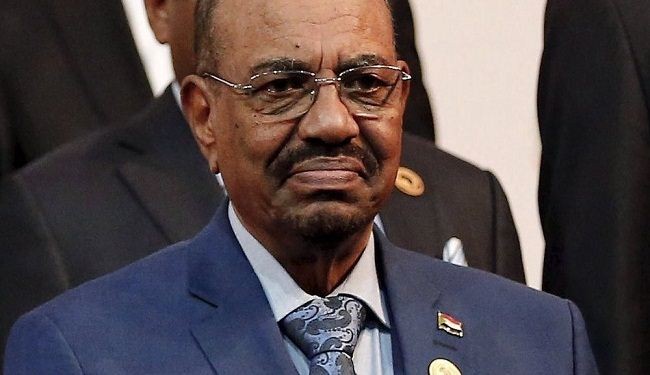 الغريق يتشبث بكل قشة.. البشير مثلاً