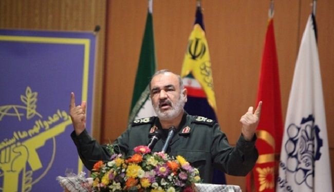 العميد سلامي: اختبار صاروخ 