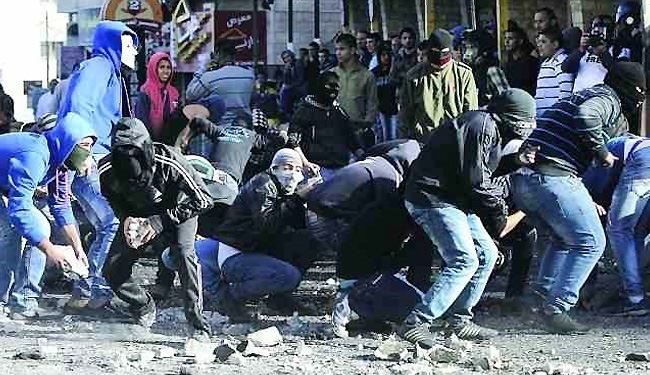 13 جريحا خلال مقاومة شرسة ضد قوات الاحتلال بمخيم قلنديا