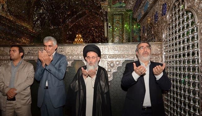 وزير الداخلية الايراني يشارك بمسيرة الاربعين في كربلاء