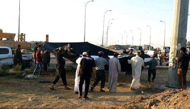 العراقيون يطيحون بأكبر راية لـ