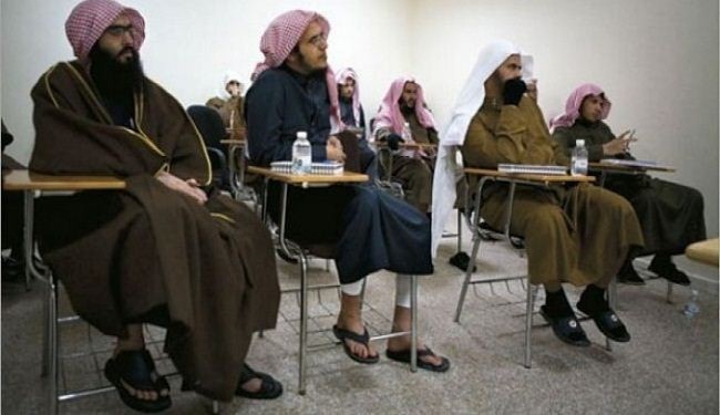 الشريم يتهم كل من ينتقد مؤسس الفرقة الوهابية بـ