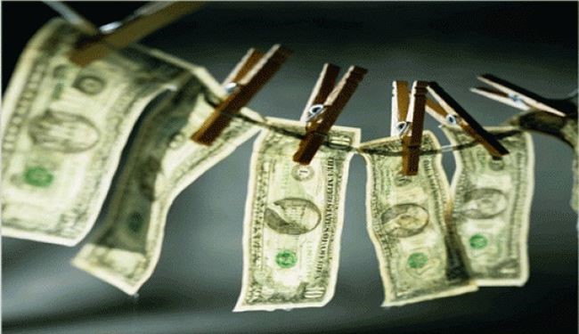 مقام بلند پایه سعودی به پولشویی متهم شد