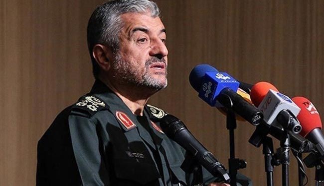 اللواء جعفري: الثورة الاسلامية تزداد قوة يوما بعد يوم