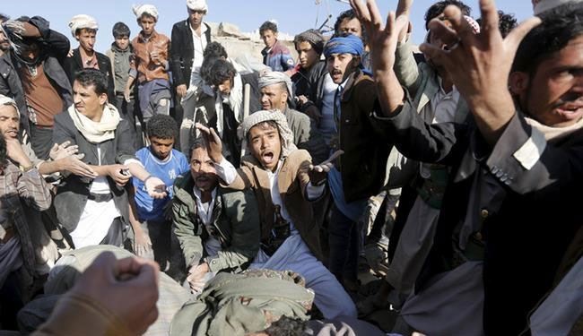 غارات سعودية بقنابل محرمة على اليمن ودعوات للتظاهر