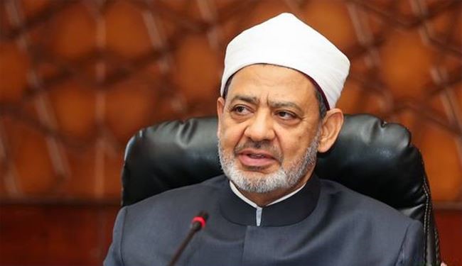 الطيب مستمر بدفاعه عن الأزهر بعد إتهامه بإنتاج متشددين