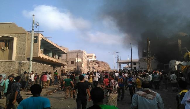 7 قتلى بتفجير سيارة ملغومة قرب مقر إقامة هادي في عدن