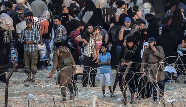 تركيا تقفل الحدود أمام آلاف النازحين السوريين