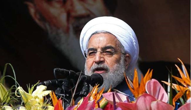 الرئيس روحاني: ايران نالت استقلالها وتنشد السلام بالمنطقة