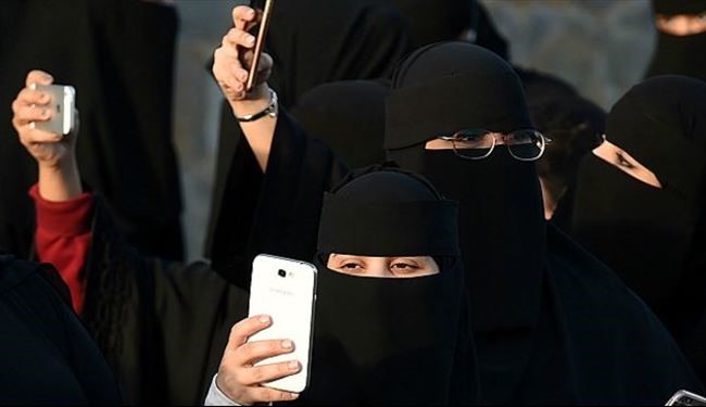 كتاب يدعون لتغييرات بهيئة (الأمر بالمعروف) السعودية