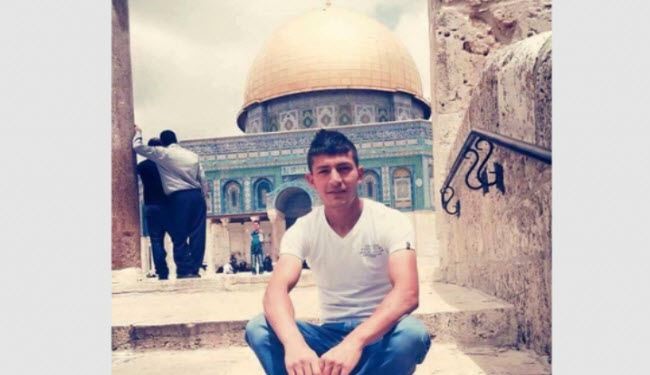 بالصور..استشهاد فلسطيني بعد عملية طعن بباب العامود