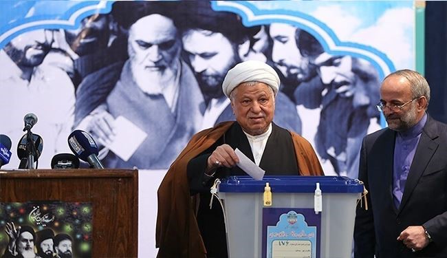 رفسنجاني: أصوات الشعب لها تأثير على مستقبل إيران + صور