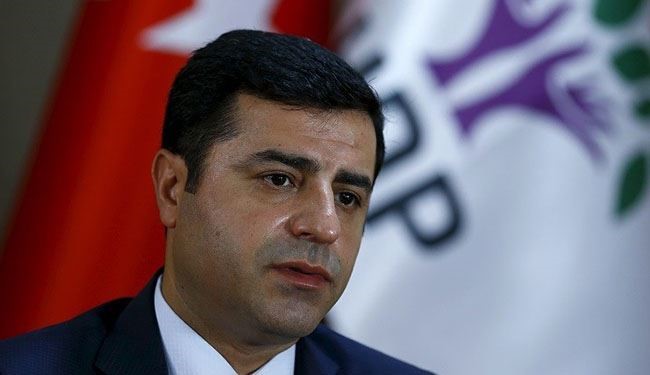 دميرطاش: نظام اردوغان درب وسلح  