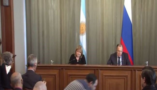 لافروف: لایمکن السماح بحدوث فراغ قانوني في سوريا