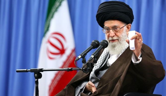 آية الله خامنئي : اميركا تعرقل وتخادع بشان تنفيذ الاتفاق النووي