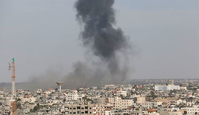 شهيدة فلسطينية في غارات إسرائيلية على غزة وحماس ترد