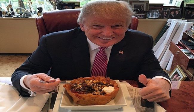 ترامب متراجعا: أنا أحب اللاتينيين.. وكلينتون تتهكم