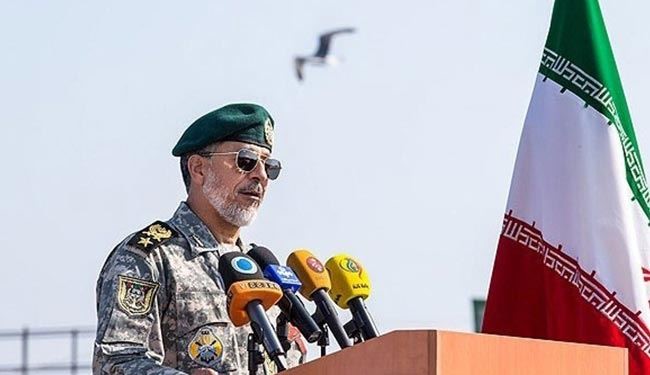 سياري يشيد ببطولات بحرية الجيش في خليج عدن