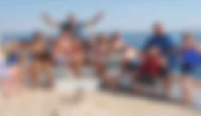 زنان با لباس شنا در سواحل جزیرۀ عربستانی!