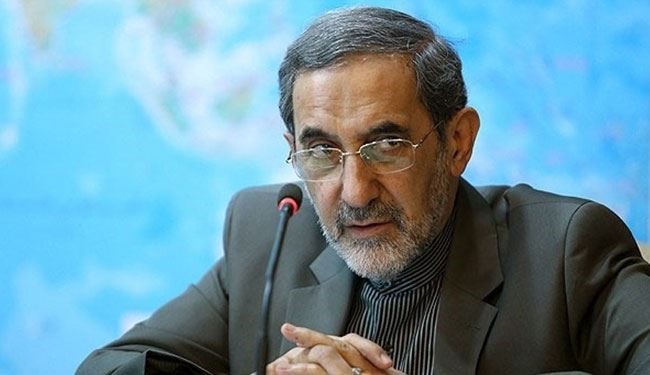 ولايتي: سوريا هي الرابط الذهبي لخط المقاومة