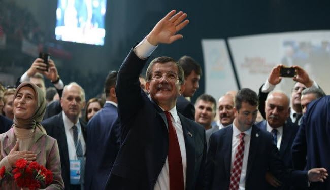 بالصور.. داوود اوغلو ـ ايضاً ـ رحل.. والأسد باق