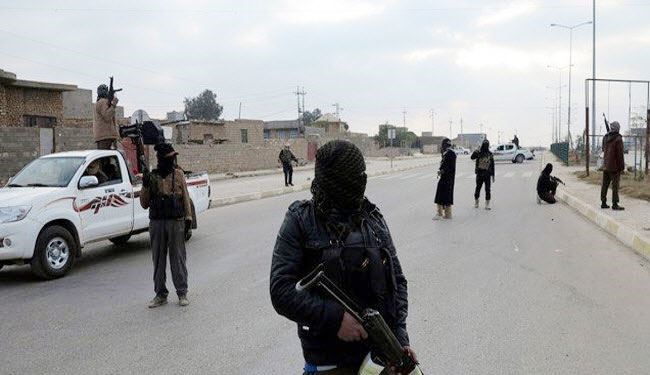 دواعش الفلوجة يحلقون لحاهم، وقادتهم يهربون بأموالهم