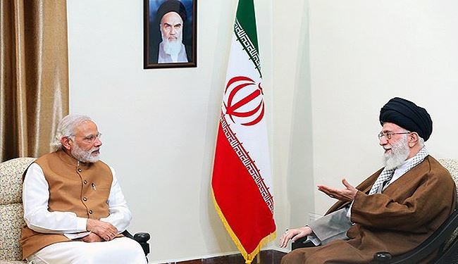 آية الله خامنئي: بعض الدول الغربية غير جادة بمحاربة الارهاب +صور