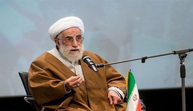 آية الله جنتي رئيسا لمجلس خبراء القيادة
