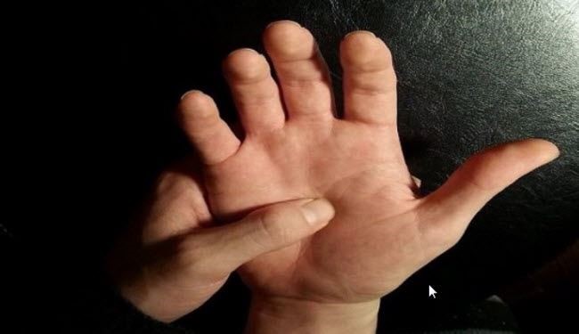 فوائد مذهلة تحدث بمجرد الضغط على هذه المنطقة في اليد