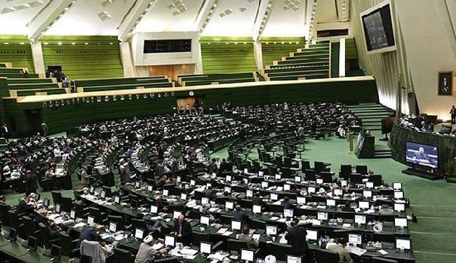 بالصور: افتتاح الدورة العاشرة لمجلس الشورى الاسلامي الايراني