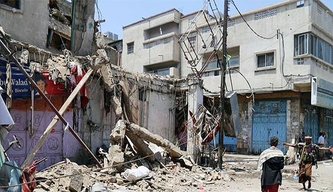 مرتزقة العدوان السعودي تستهدف بقذائف الهاون سوقا مركزيا بتعز