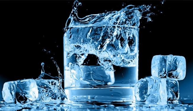 خطير جدا.. شرب الماء البارد على الإفطار قد يسبب الوفاة