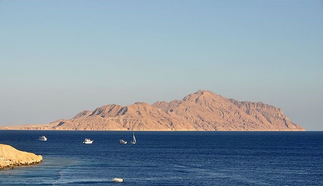 كيف ردت الحكومة المصرية على قرار القضاء حول تيران وصنافير؟