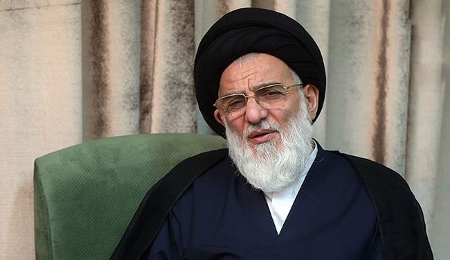 آية الله هاشمي شاهرودي يدين التعرض للشيخ عيسى قاسم